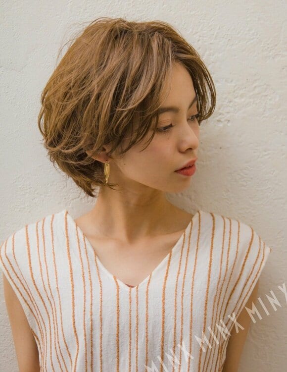 ちょっと甘めなショートヘア