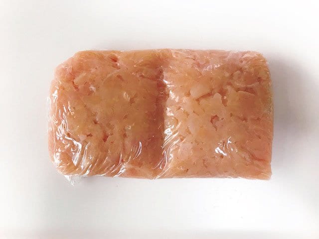 半分に仕切った胸肉