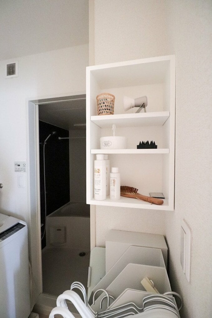 部屋の入口横にも設置