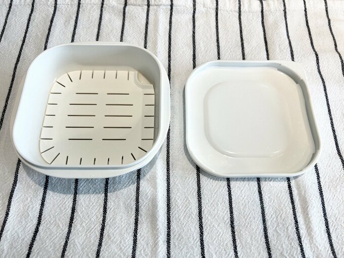 マーナ「極 冷凍ごはん容器」