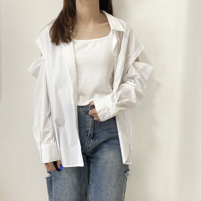 シャツを合わせて