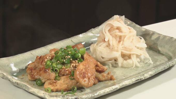 鶏のショウガ漬けと新タマネギのはちみつ梅マリネ