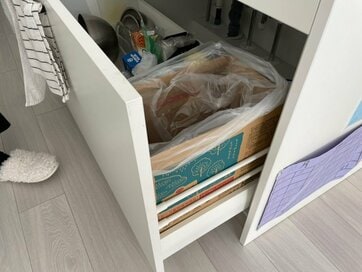 キッチンのゴミ箱は「段ボール」でいい。暮らしも気持ちもラクになるコツ