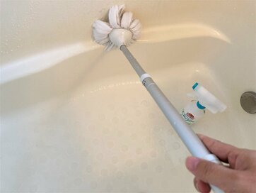 普段はいいけど、じつは大掃除ではNG。グッズ＆洗剤の間違った使い方