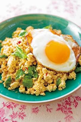 食べてやせる「ガパオ風炒り豆腐」。ひき肉＆ご飯がなくても大満足