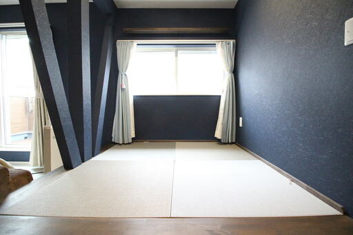 増築したリビングの小上がりスペース