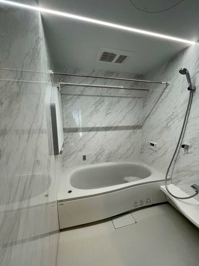 物干し竿を設置した浴室