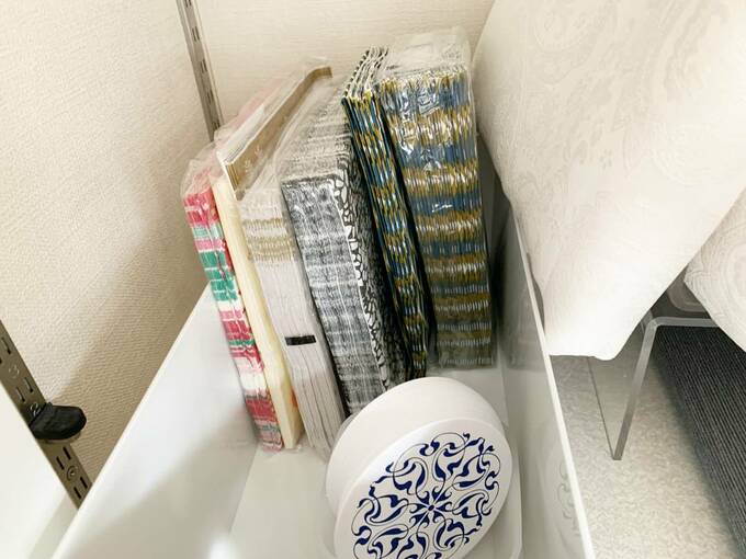 コースターや紙ナプキンなど収納