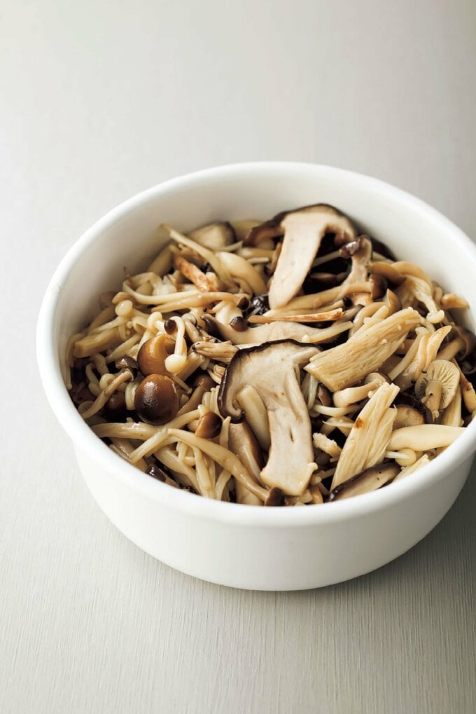 キノコの酒蒸し