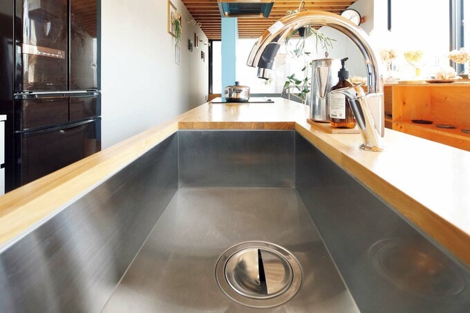 大鍋もラクに洗えるシンク