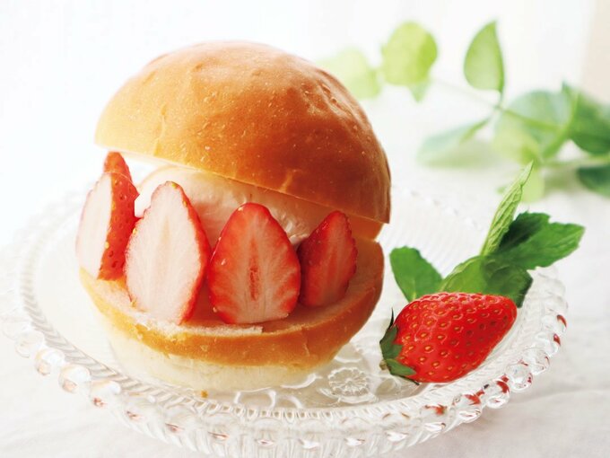 イチゴマリトッツォ