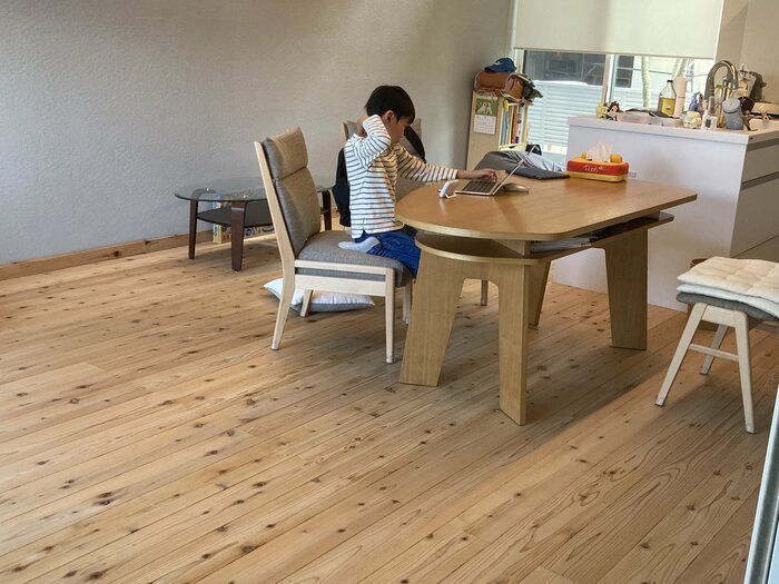 ダイニング なし いらない ダイニングテーブルやめました なしの生活は 子育て・リビングでの食事など紹介 特集・コラム