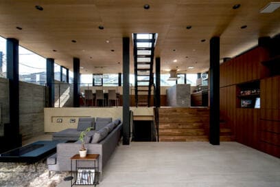 【注文住宅事例】漆喰、無垢材…素材からスイッチまでこだわった美しい家