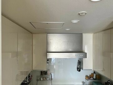 50代のキッチンつり戸棚。しまい方＆ものの持ち方は身の丈に合わせて