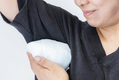 災害時の暑さ対策。効率よく体を冷やす「3点クーリング」、身近なものでできる「氷のう」のつくり方