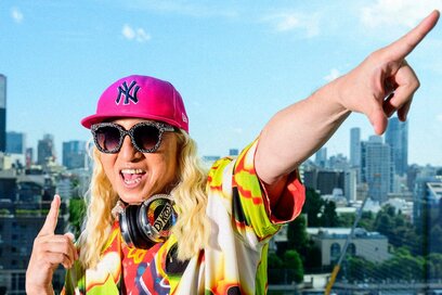 61歳DJ KOOさんの人生がとっても楽しい理由。「年齢を理由にやらないこと？別にない」