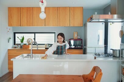 40代3児の母、「寝る前5分だけ」習慣で暮らしがラクに。ヘトヘトでも家のキレイを保つ工夫