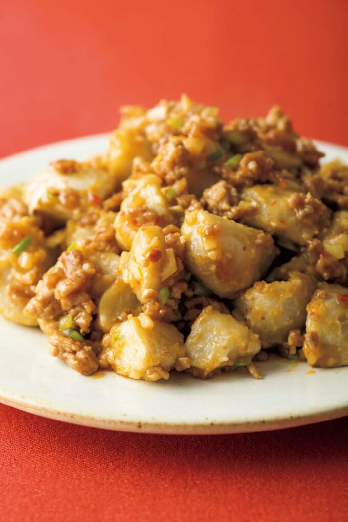 里イモとひき肉のピリ辛炒め