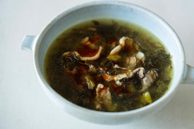 高菜ともずくのサンラータンスープ