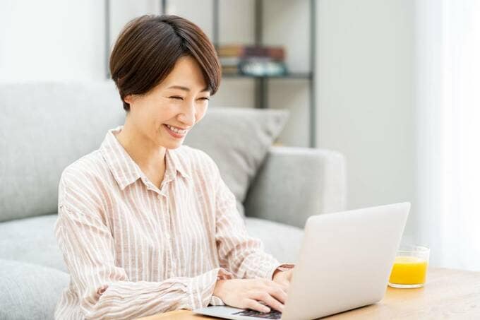 パソコンと女性