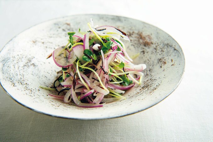 笠原将弘さんのヒジキと紫タマネギのサラダ