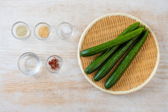 これはきゅうり漬けの赤ちゃん