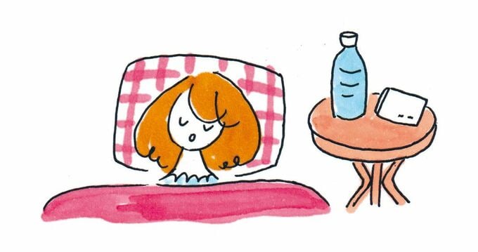 枕元に置いておくのは? モバイルバッテリーVS水