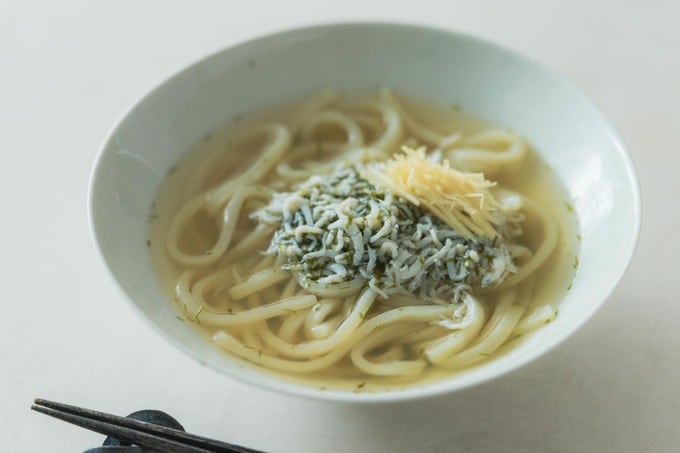 しらすと青のりのうどん