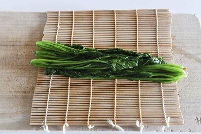 明日の料理がラクになる！余った野菜や薬味の冷凍ストック術