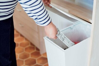 年100万貯蓄する人の休日習慣。レシートは捨てる、トイレは手で掃除