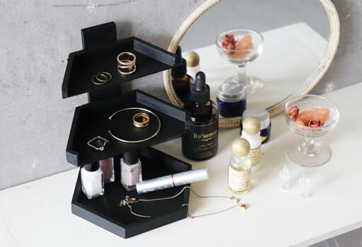 3段アクセサリートレイの使用例