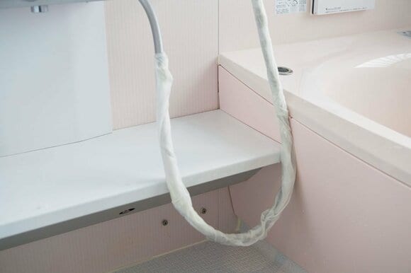 まな板を湿布 酵素系漂白剤で黒ずみやカビを撃退 Esseonline エッセ オンライン