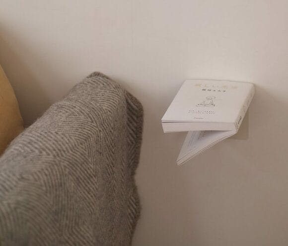 読みかけの本をさっと置ける!