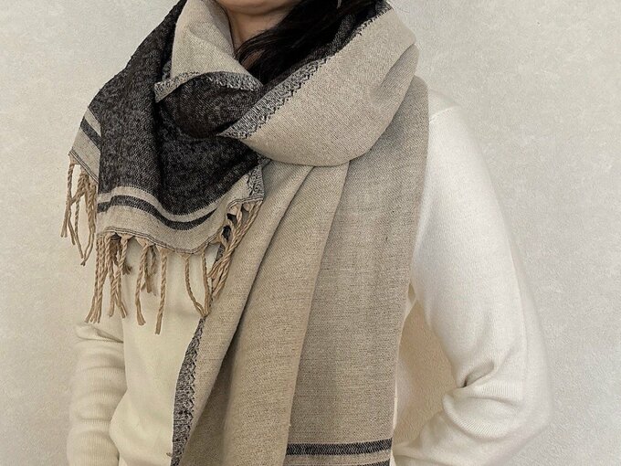 ストールで着こなしの幅が広がる