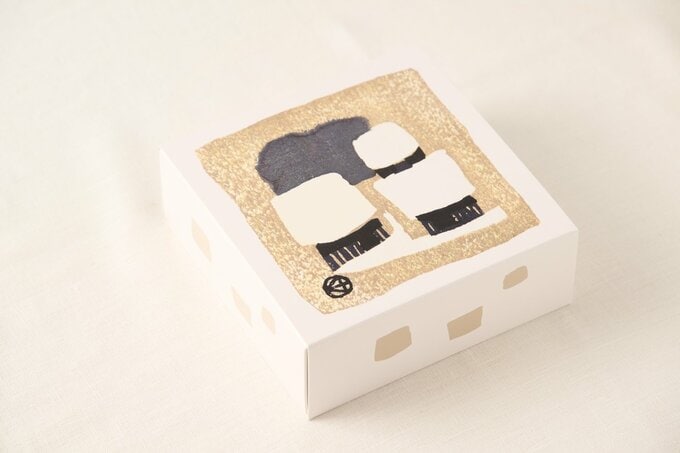 SNOWS「スノーボール 黒」（9個入り）￥1728