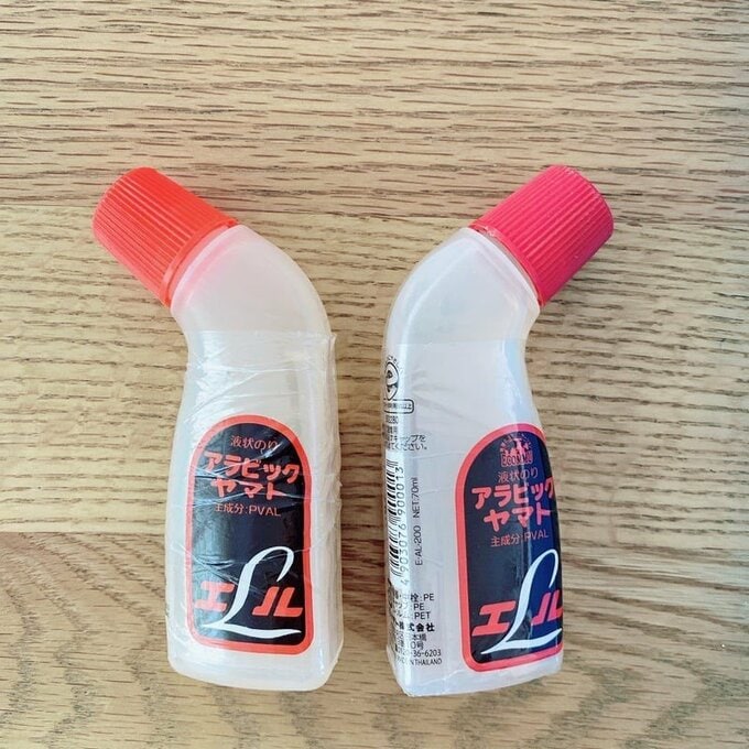液体のり2つ