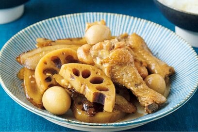 調味料ひとつで完成「手羽元と根菜のめんつゆ煮」レシピ。ホクホクのレンコンが食欲をそそる