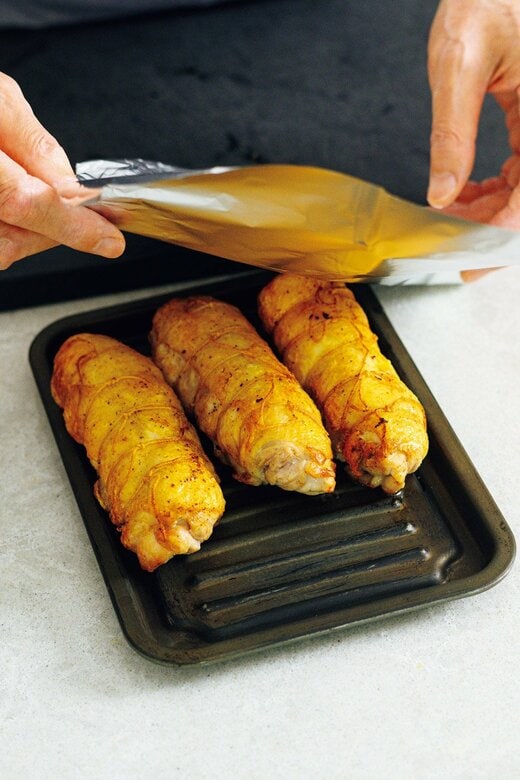 ローストチキンロールの調理過程