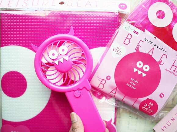 ハンディファンやビーチボール