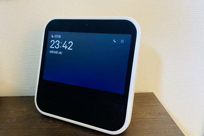 LINEのスマートスピーカーCLOVA　Desk