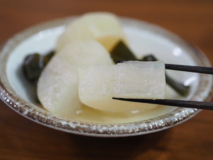 寒い日は、だしが味方になる。昆布だしでつくる「しみしみ大根」