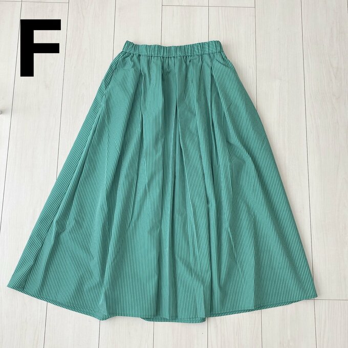 F:タックフレアミディスカート(1990円)