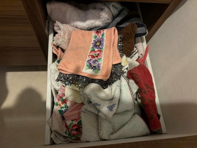 溢れかえる引き出し　