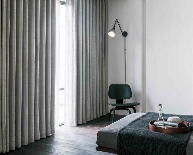 グレイッシュカラーのカーテン