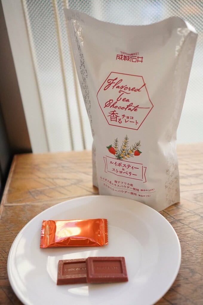 ルイボスティーのチョコもストロベリーの酸味が絶妙
