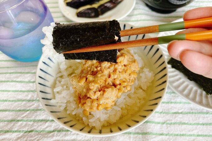 納豆ごはんと海苔