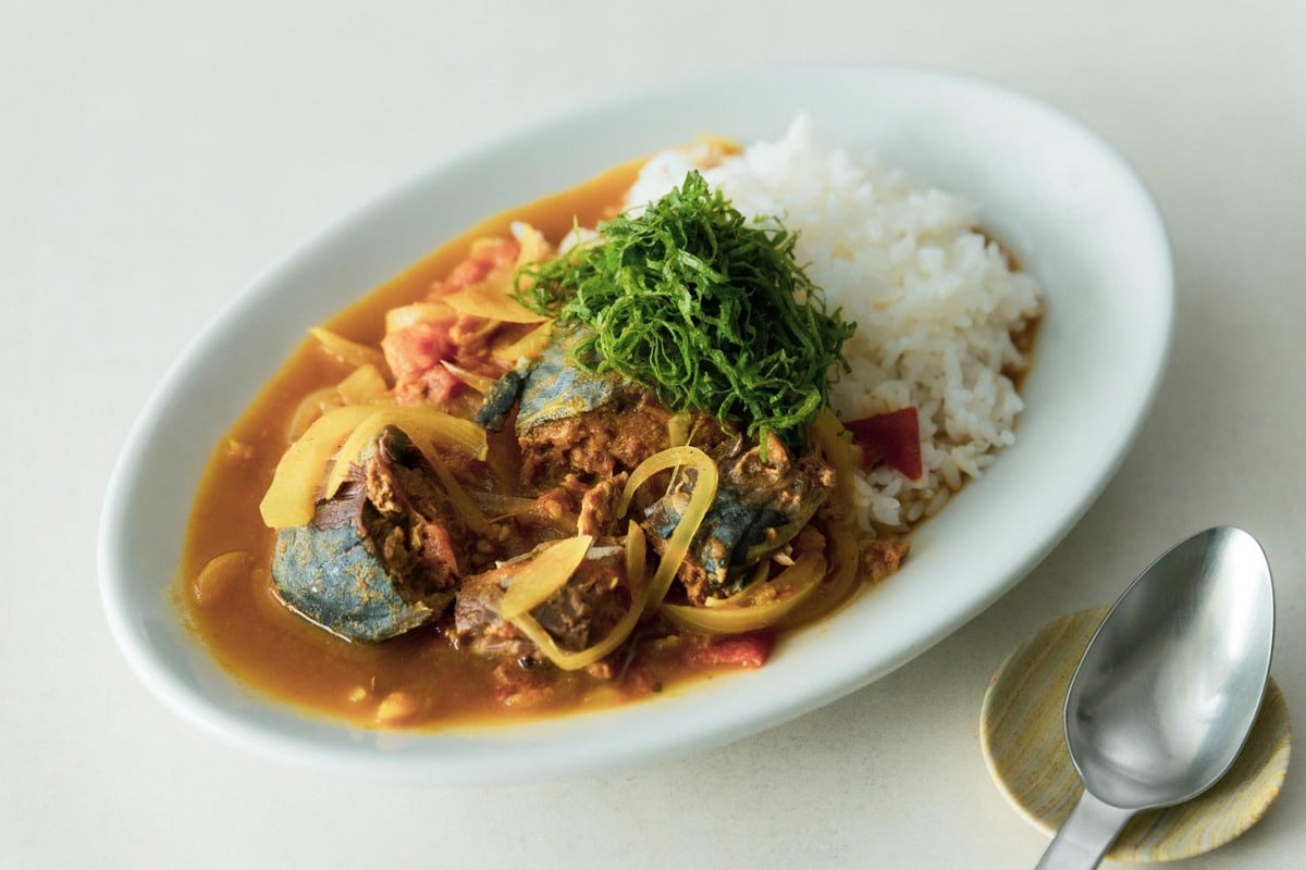 サバ缶でつくる夏の絶品カレー。さらっとおいしい秘密は「梅干し