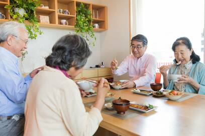 高齢化社会では“介護脱毛”が新常識に？美容脱毛と異なる目的と理由