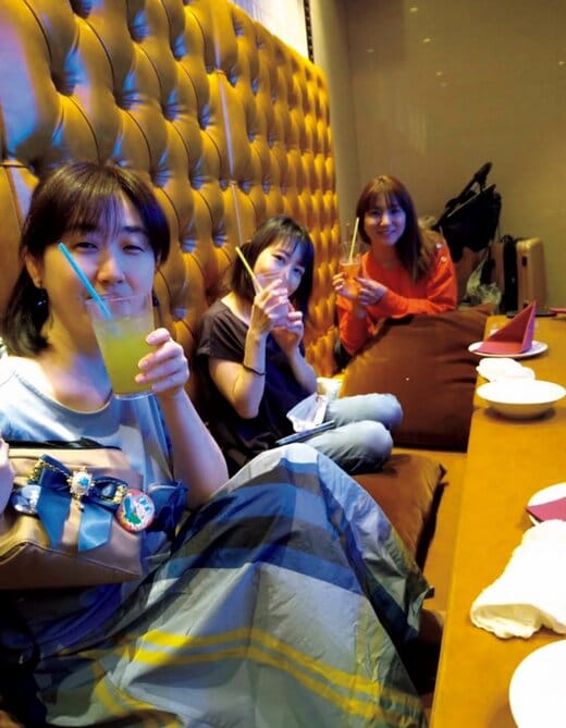 懸賞オフ会で仲間と集まった様子