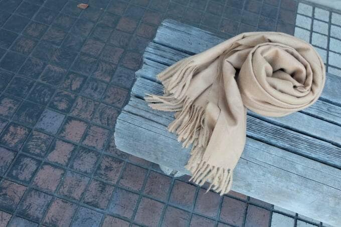 ベンチにストール